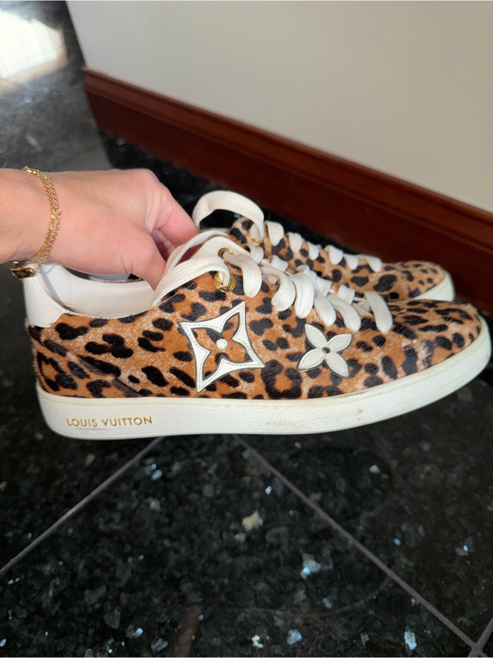 Louis Vuitton Leopard Print Low-Top Sneakers - Brown/White